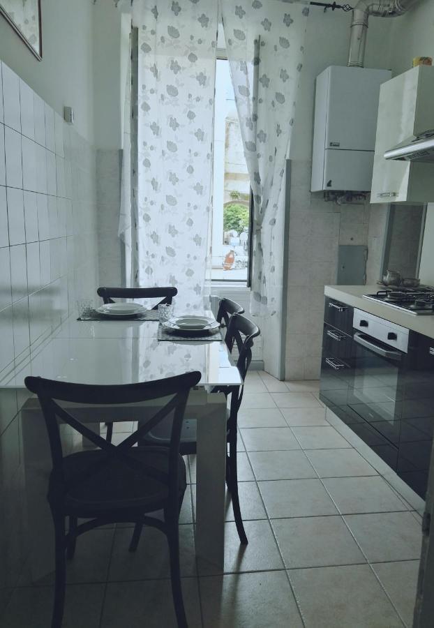 La Casa Sulla Piazzetta Apartment Albenga Luaran gambar
